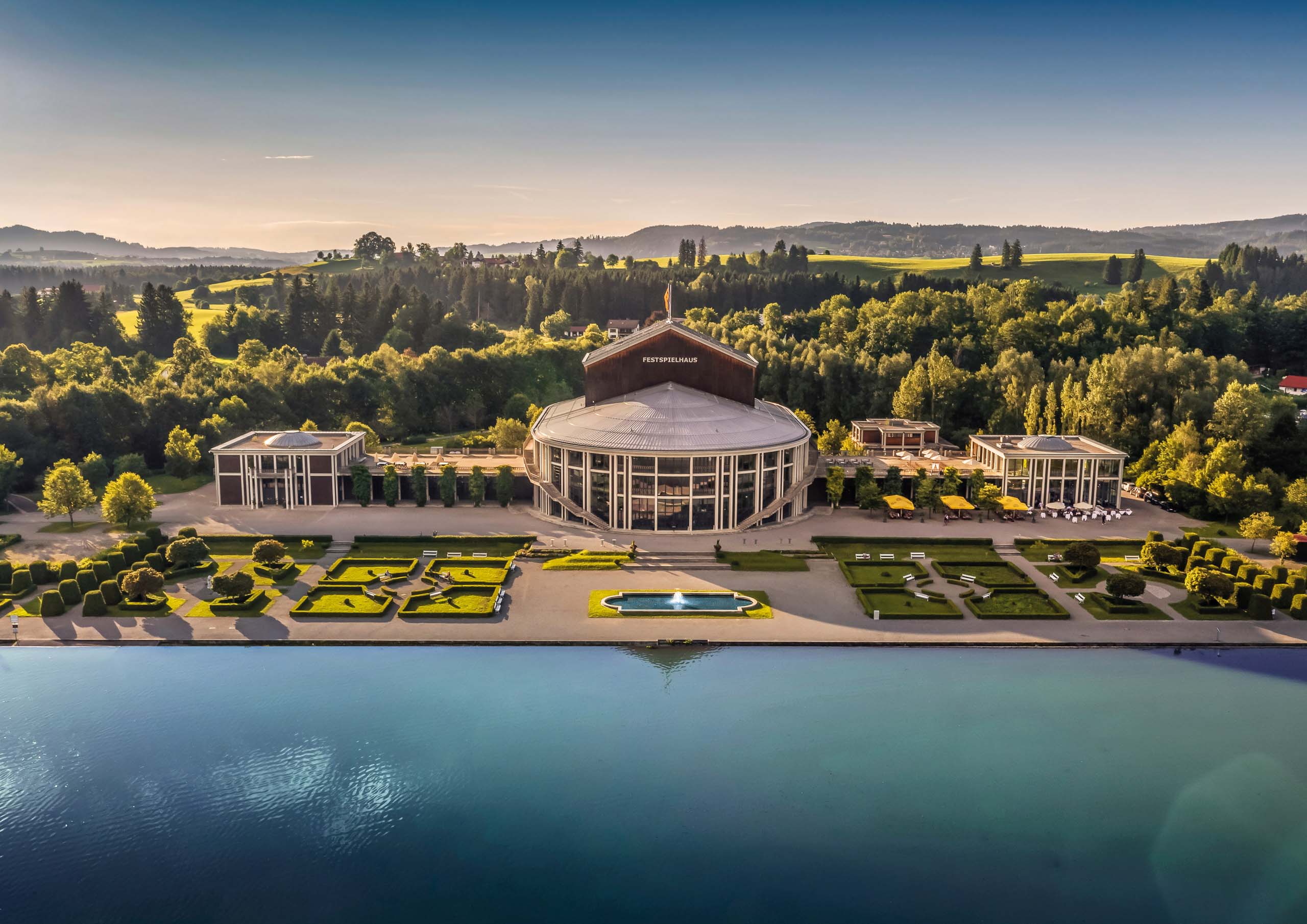 Festspielhaus Neuschwanstein | Kultur & Erholung